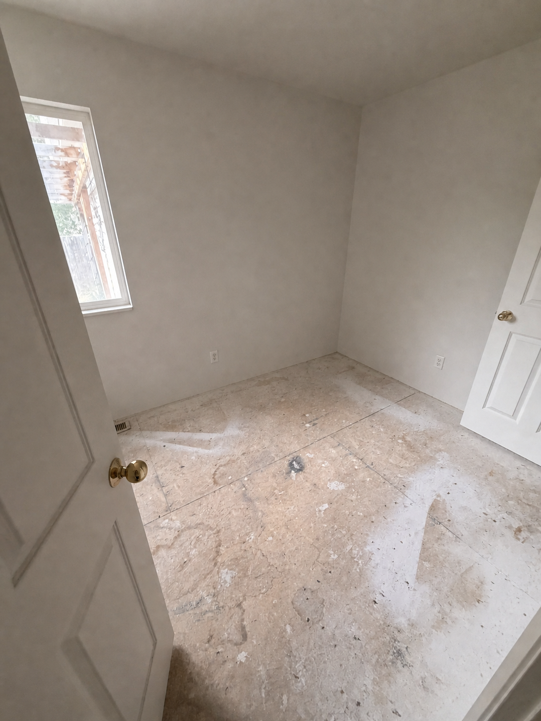 The bedroom cleared after an Instahaul cleanout.